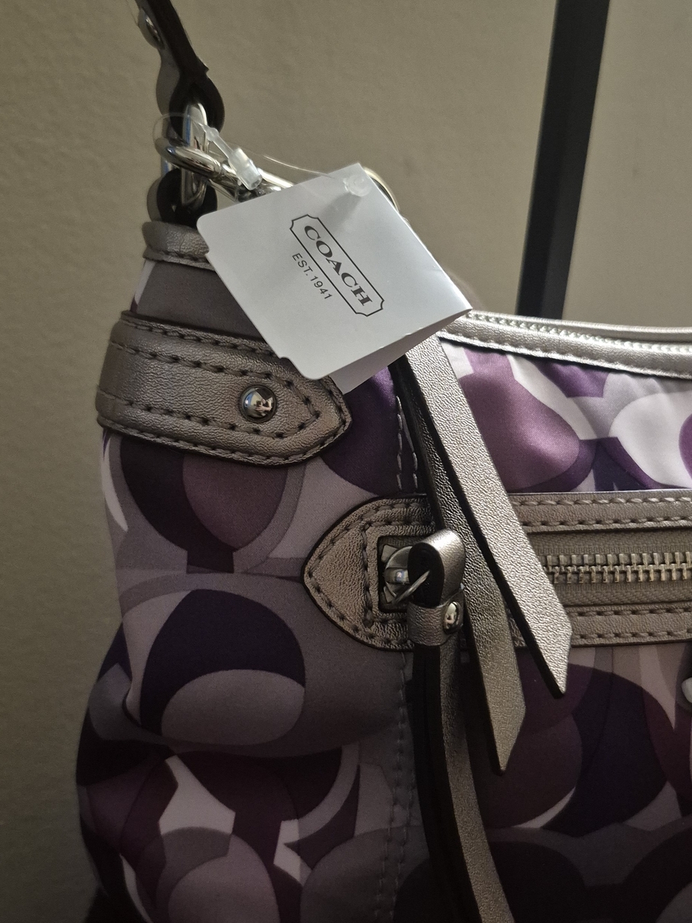 Coach Purple/lilac Signature C Pattern Shoulder Bag with Metallic Trim - Picture 4 of 8